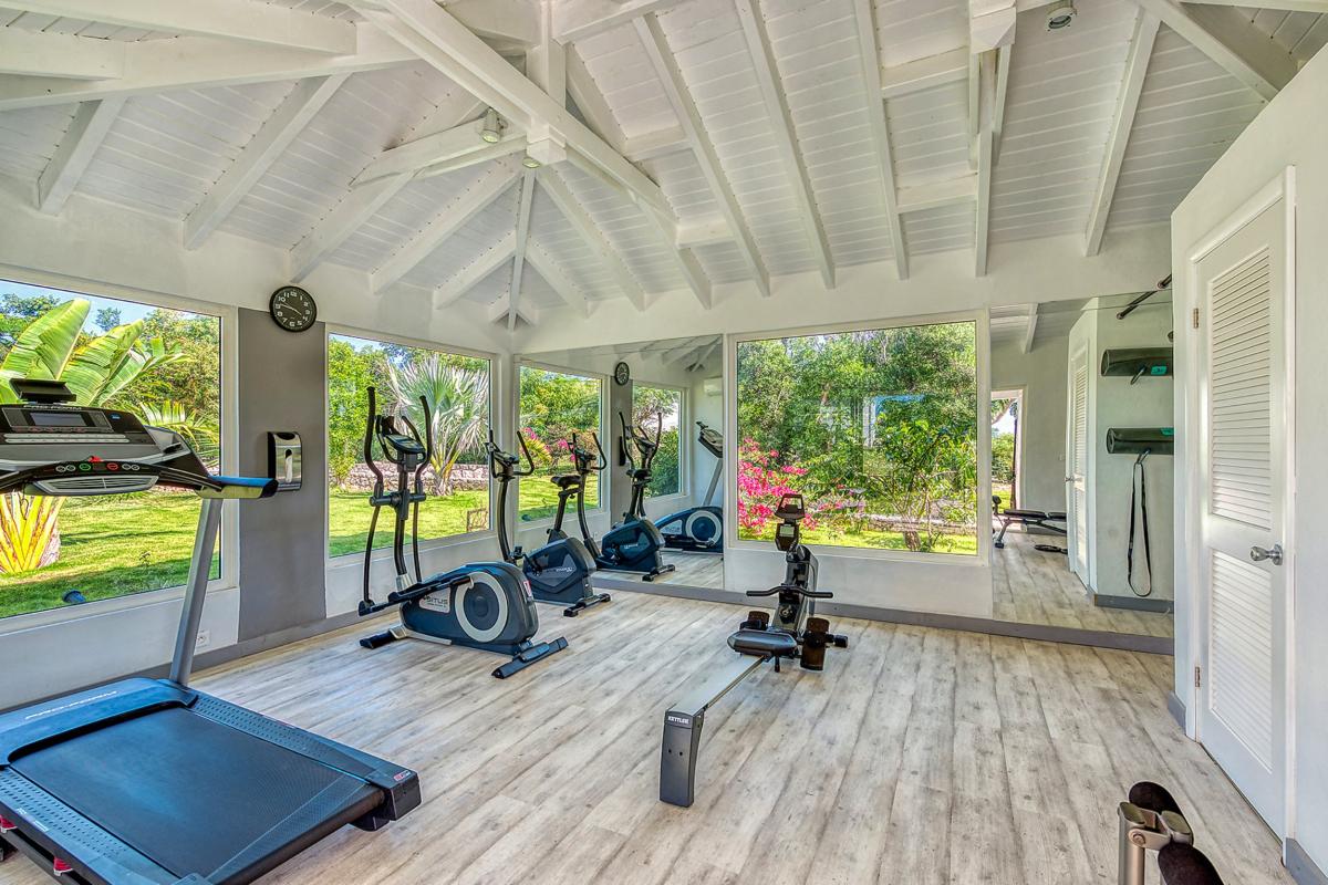 Villa rental Terres Basses St Martin - Gym area